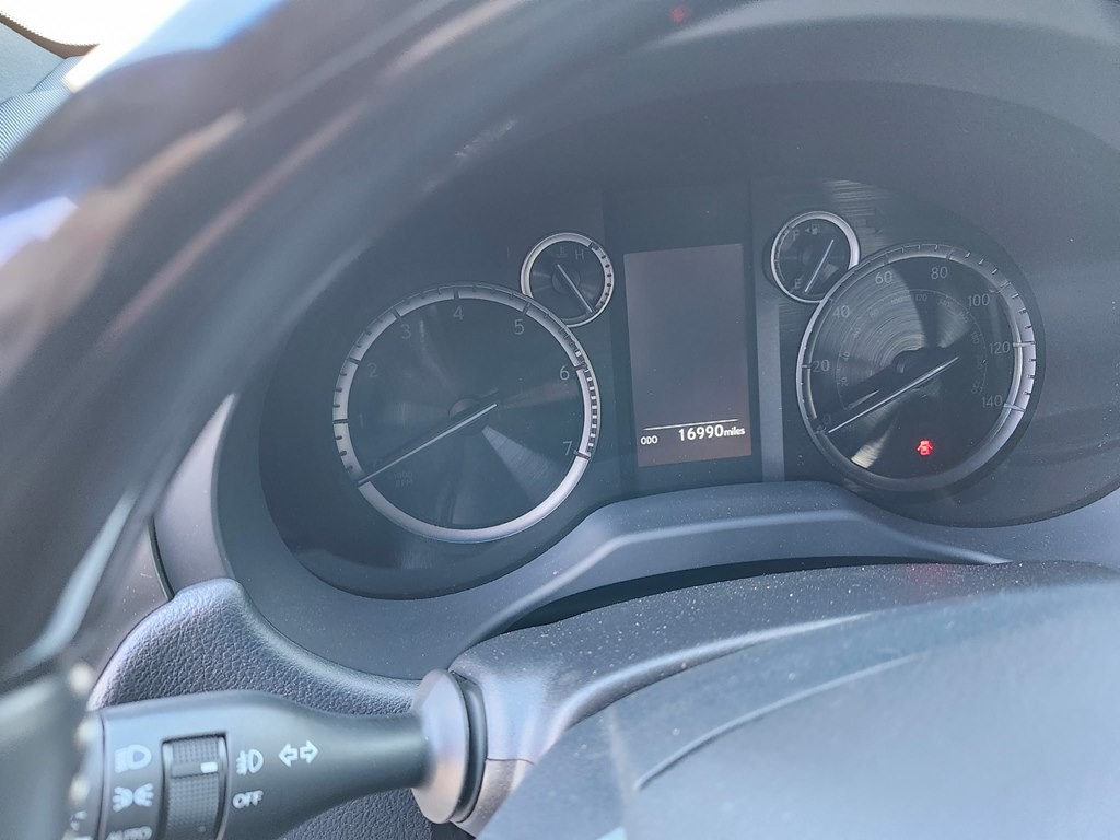 2023 Lexus GX Image 8