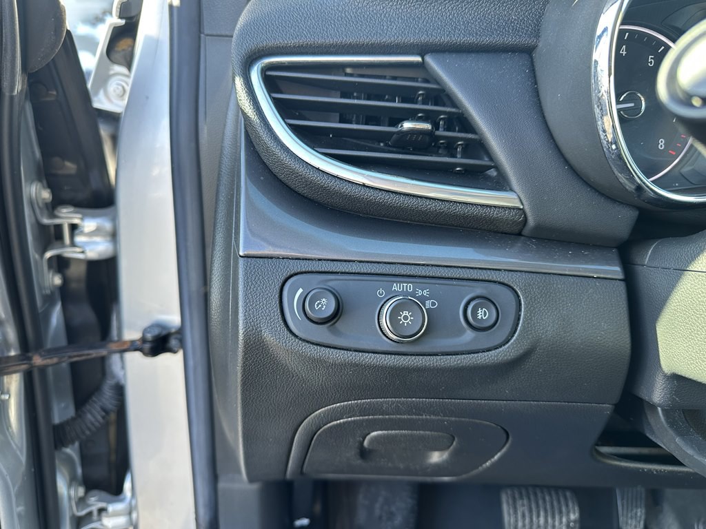 2017 Buick Enclave Image 18