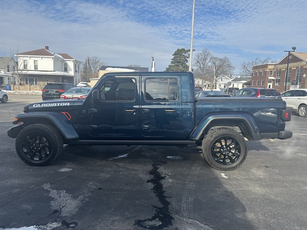 2025 Jeep Gladiator Image 2