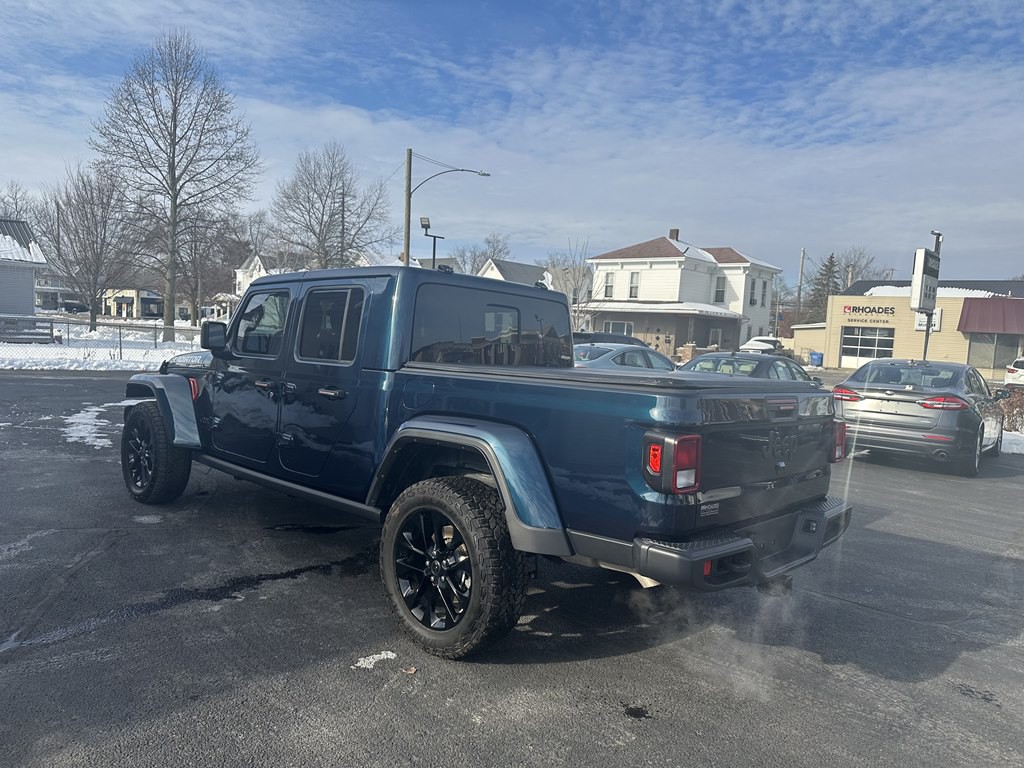 2025 Jeep Gladiator Image 3