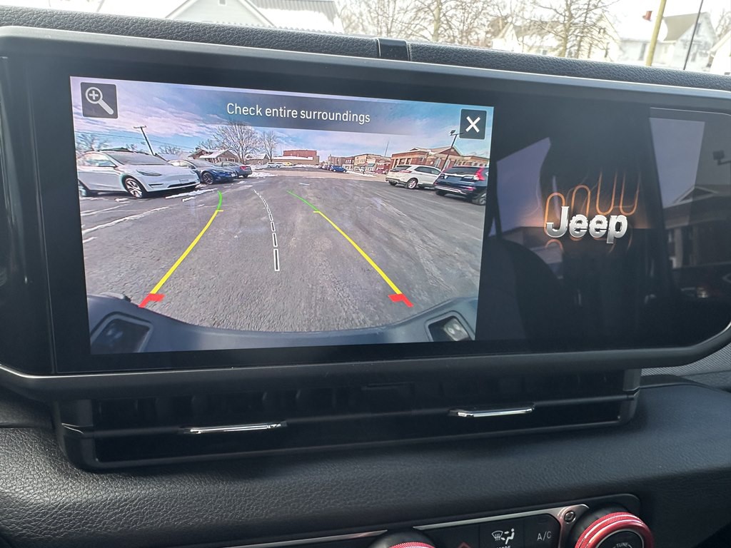 2025 Jeep Gladiator Image 25