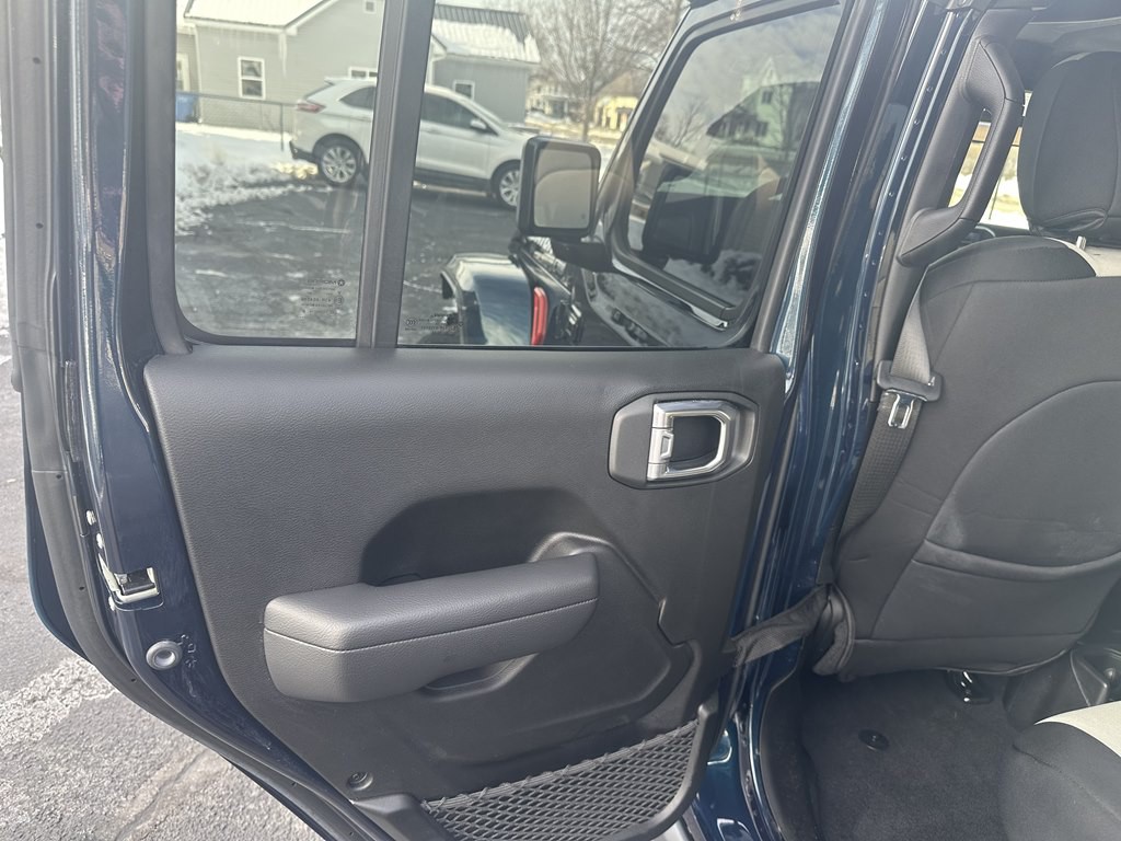 2025 Jeep Gladiator Image 28