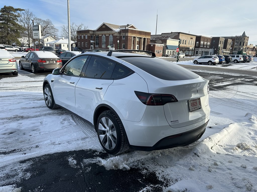 2021 Tesla Model Y Image 3