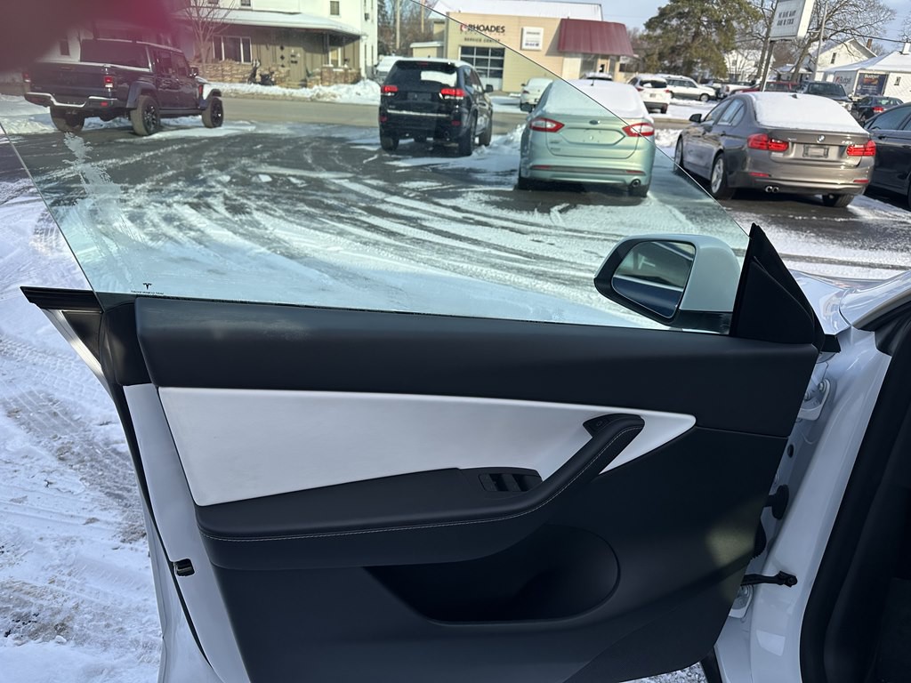 2021 Tesla Model Y Image 13