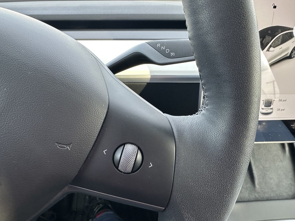 2021 Tesla Model Y Image 17