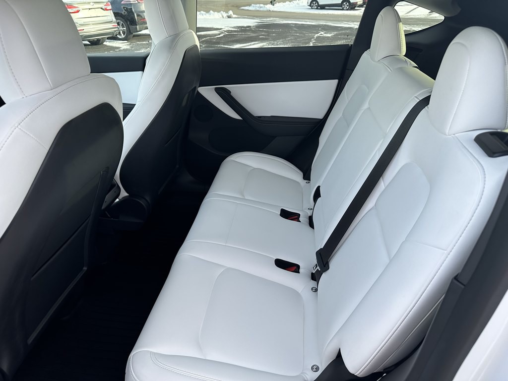 2021 Tesla Model Y Image 39