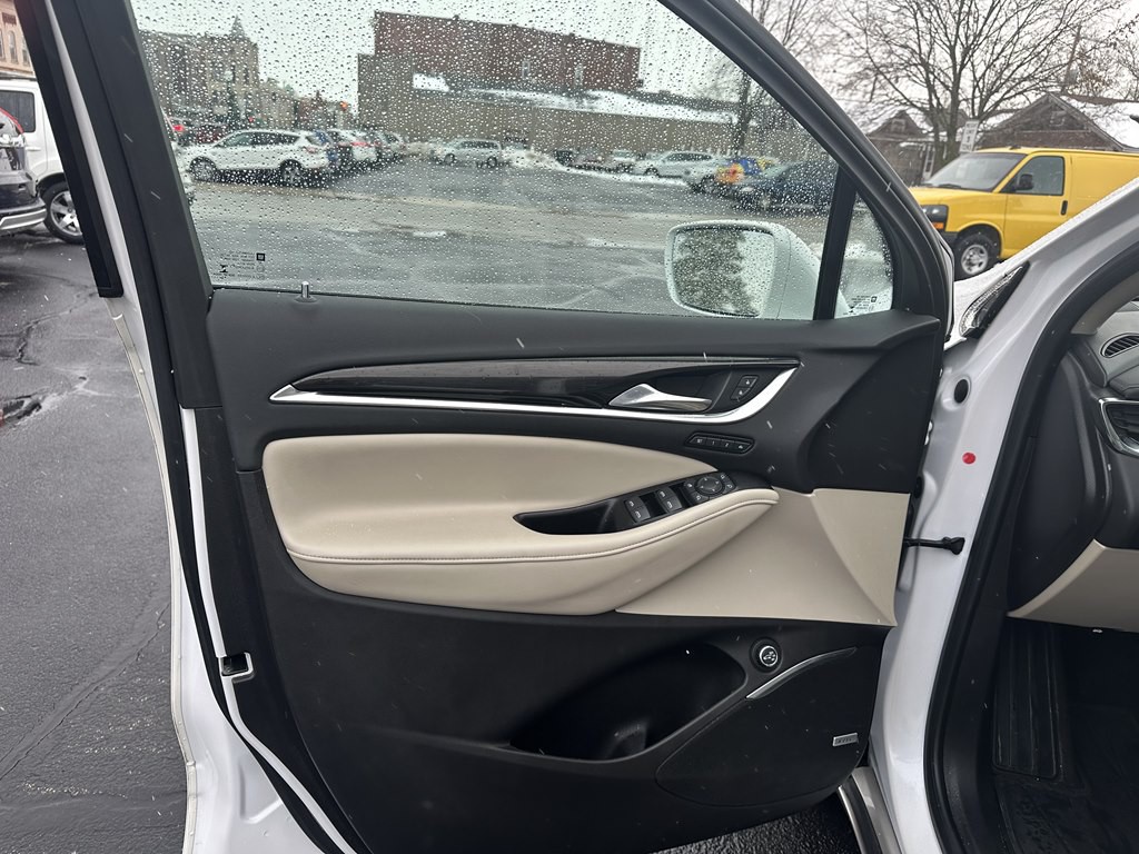 2018 Buick Enclave Image 13