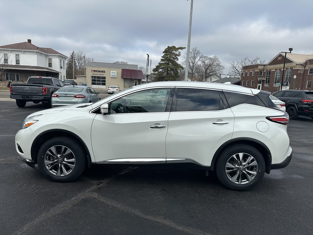 2017 Nissan Murano Image 2
