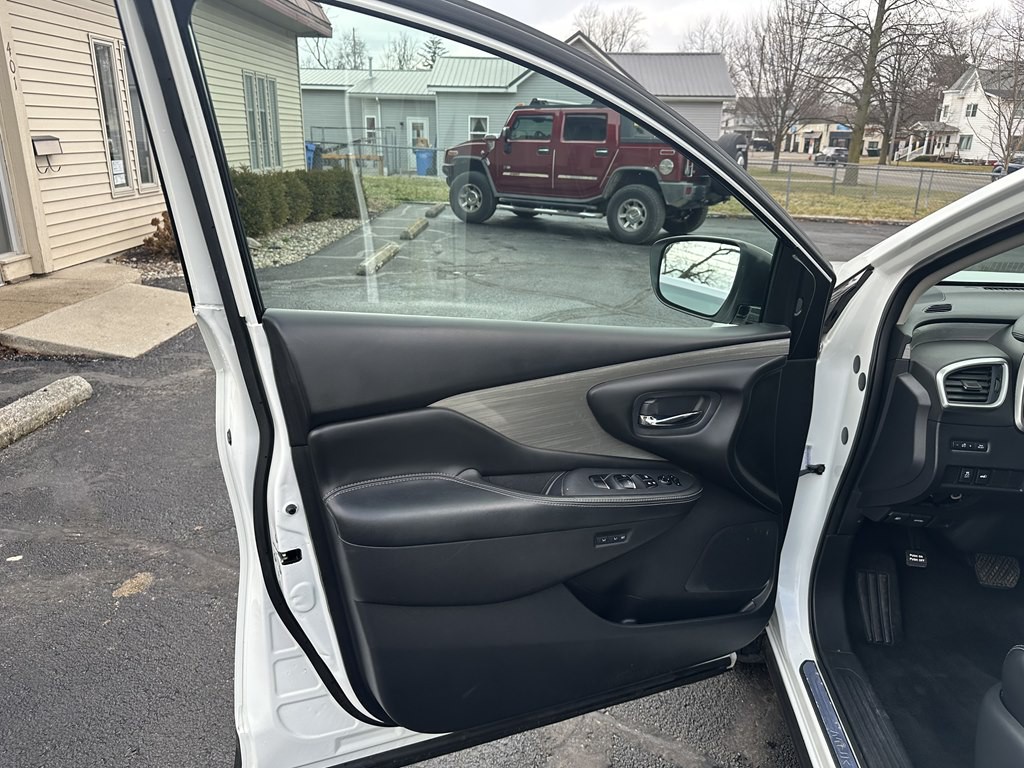 2017 Nissan Murano Image 13