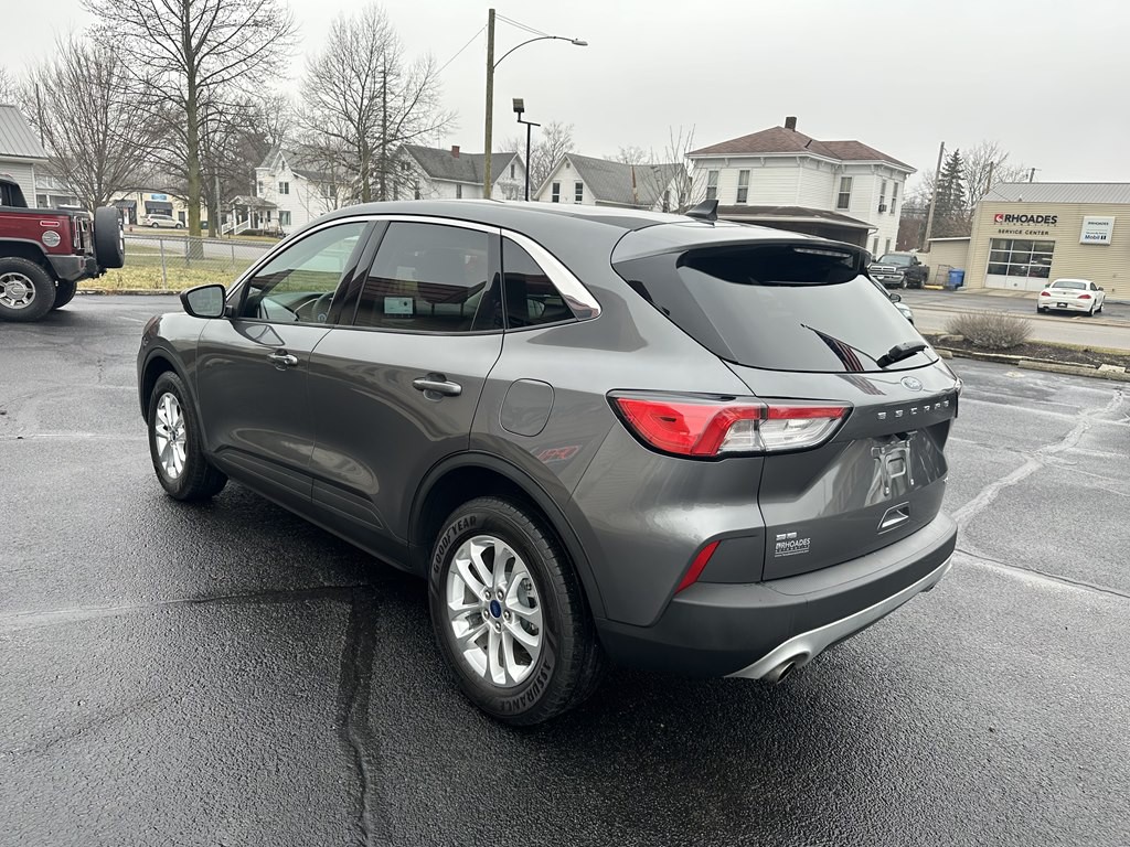 2022 Ford Escape Image 3