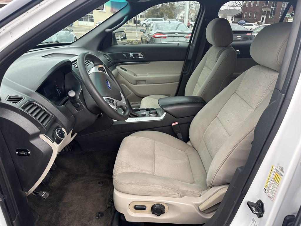 2015 Ford Explorer Image 17