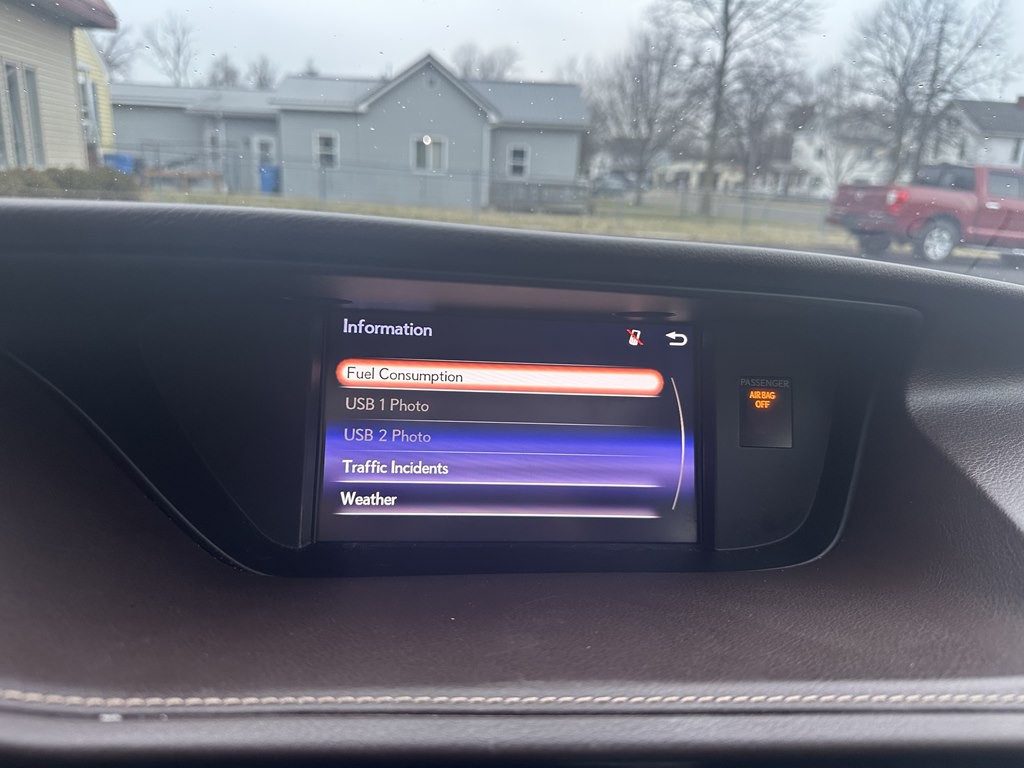 2018 Lexus ES Image 28