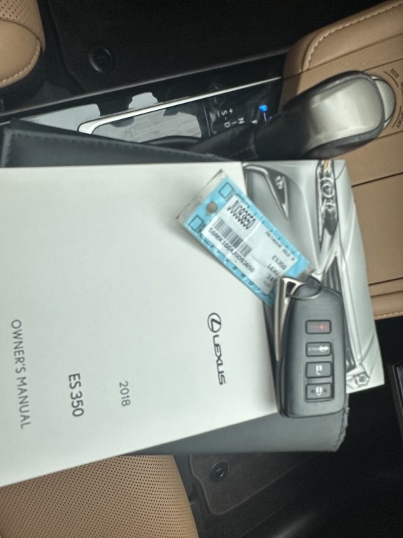 2018 Lexus ES Image 37