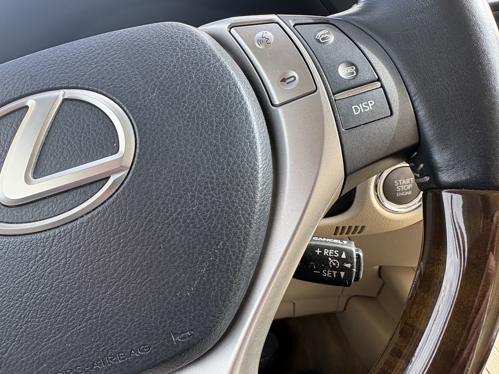 2013 Lexus ES Image 13