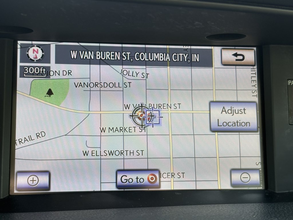 2013 Lexus ES Image 20