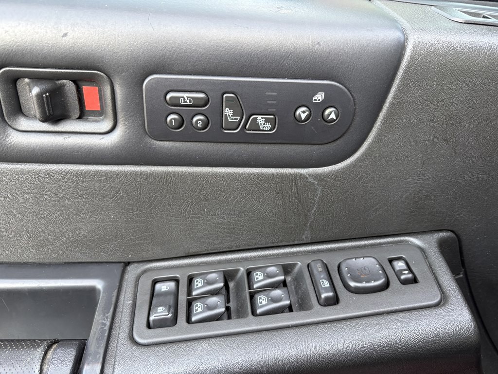 2005 HUMMER H2 Image 17