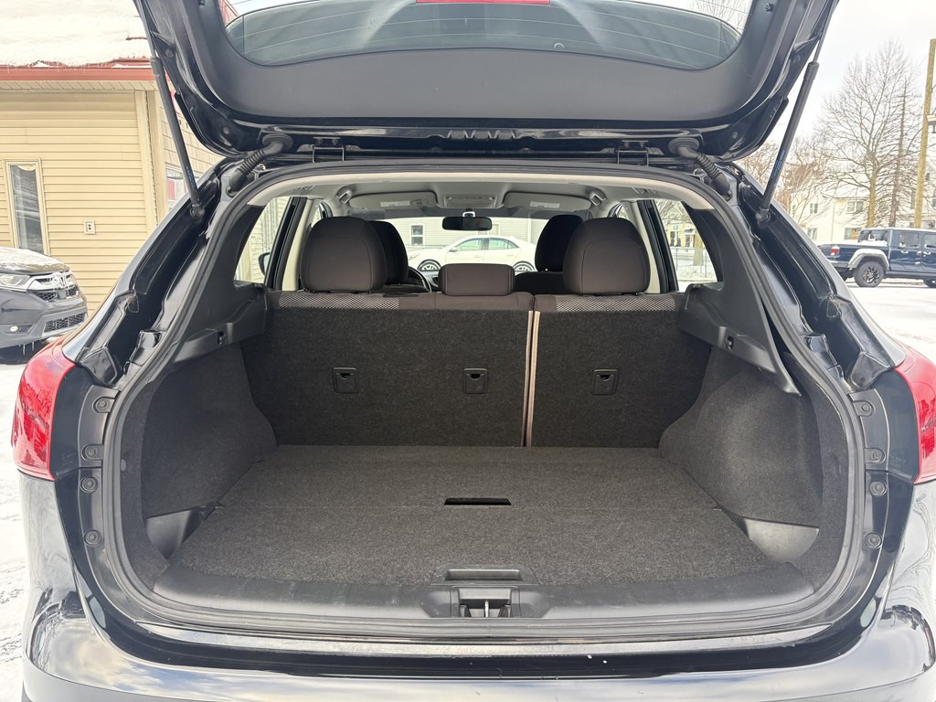 2017 Nissan Rogue Image 9