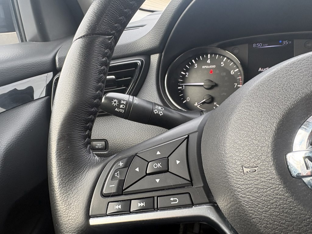 2017 Nissan Rogue Image 17