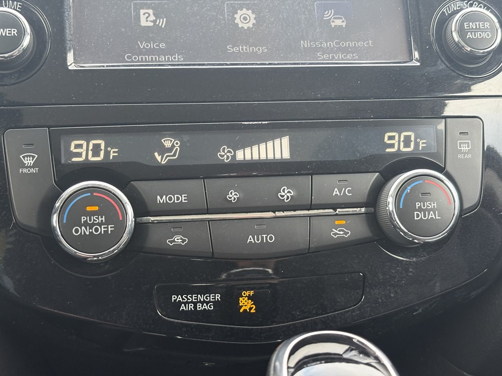 2017 Nissan Rogue Image 26