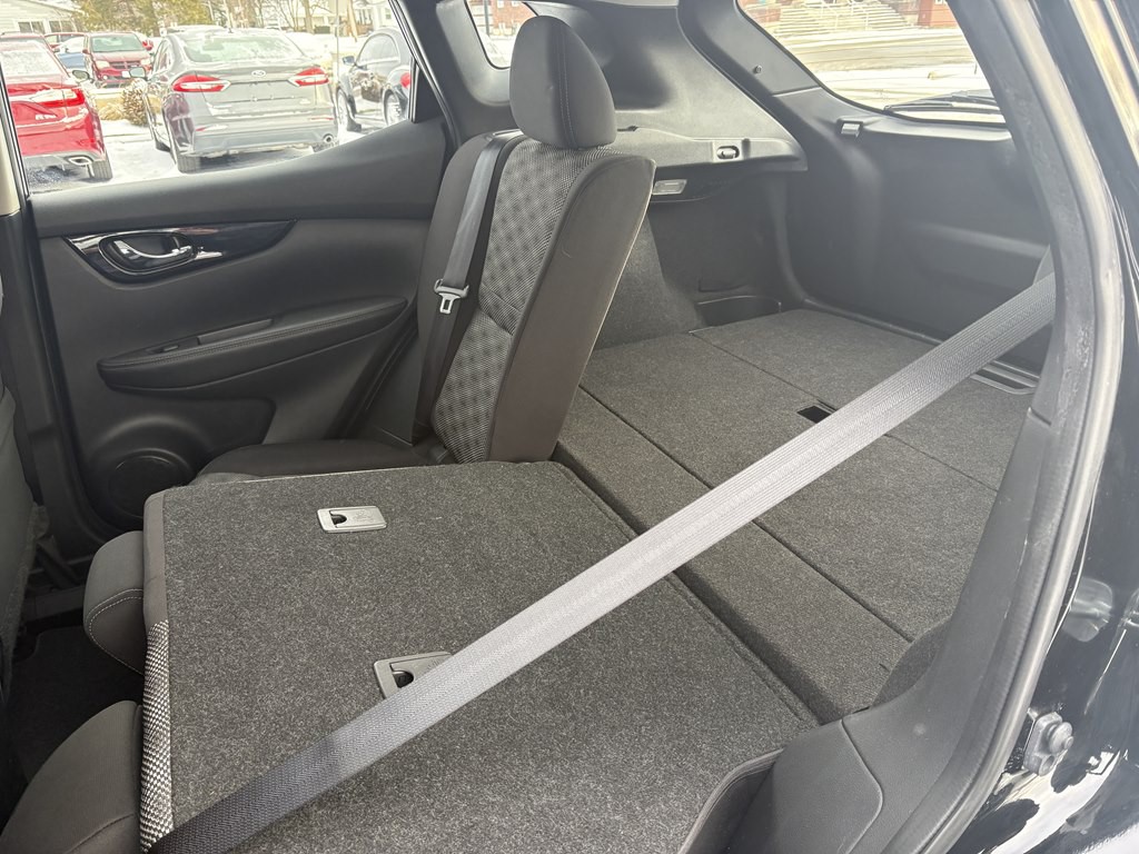 2017 Nissan Rogue Image 29