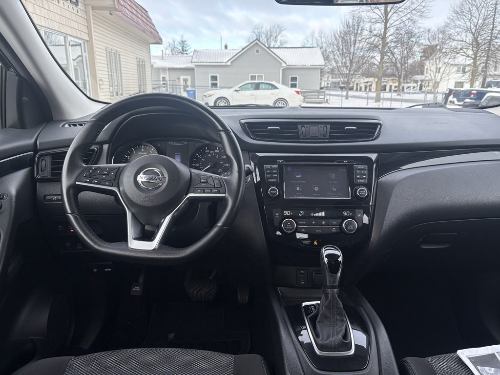 2017 Nissan Rogue Image 31
