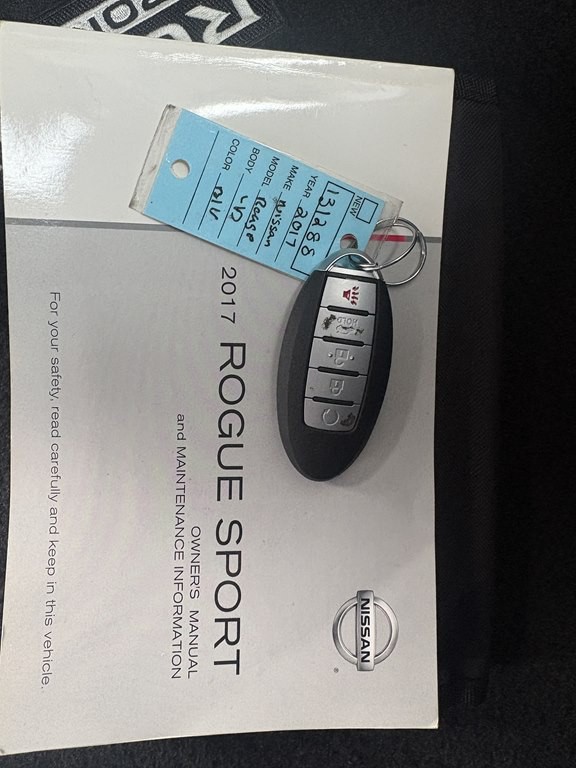 2017 Nissan Rogue Image 32