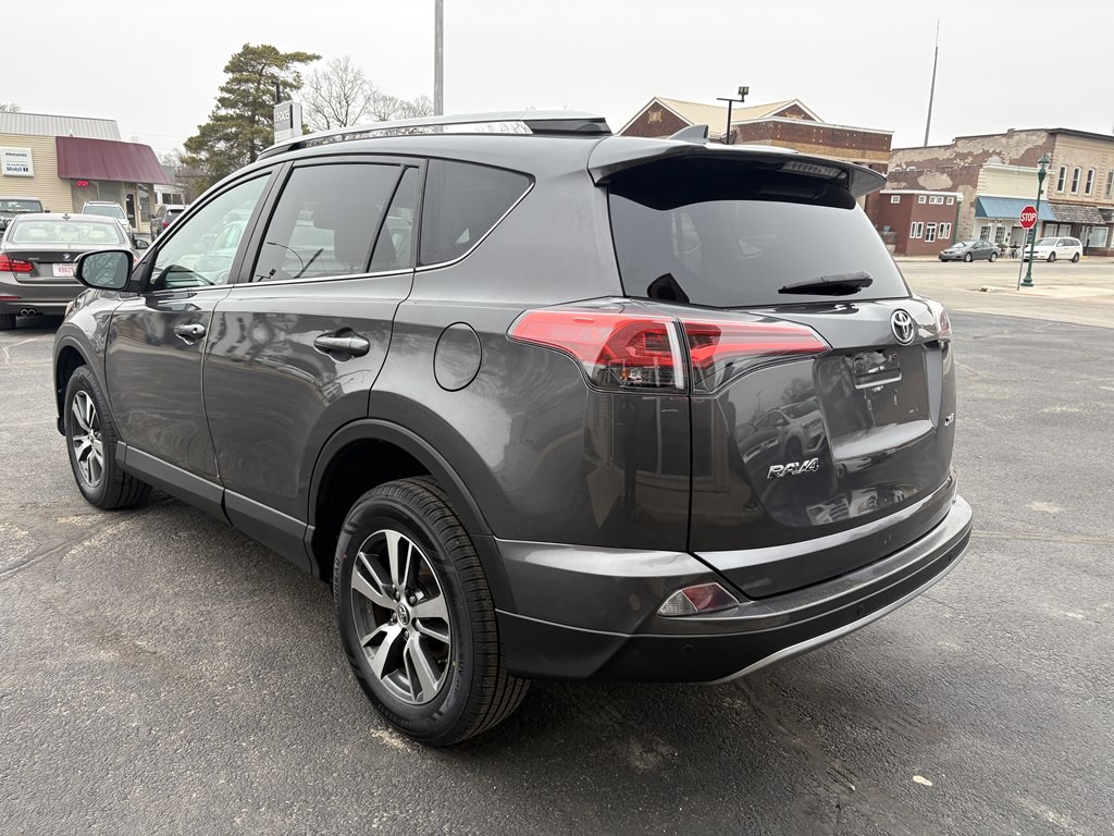 2018 Toyota Rav4 Image 3