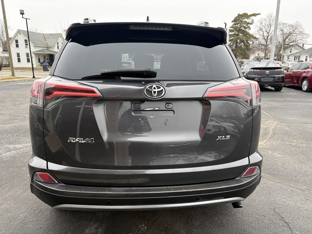 2018 Toyota Rav4 Image 4