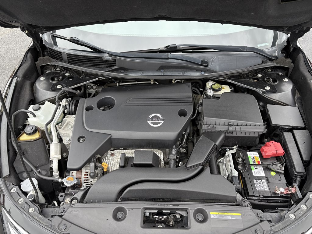 2015 Nissan Altima Image 10