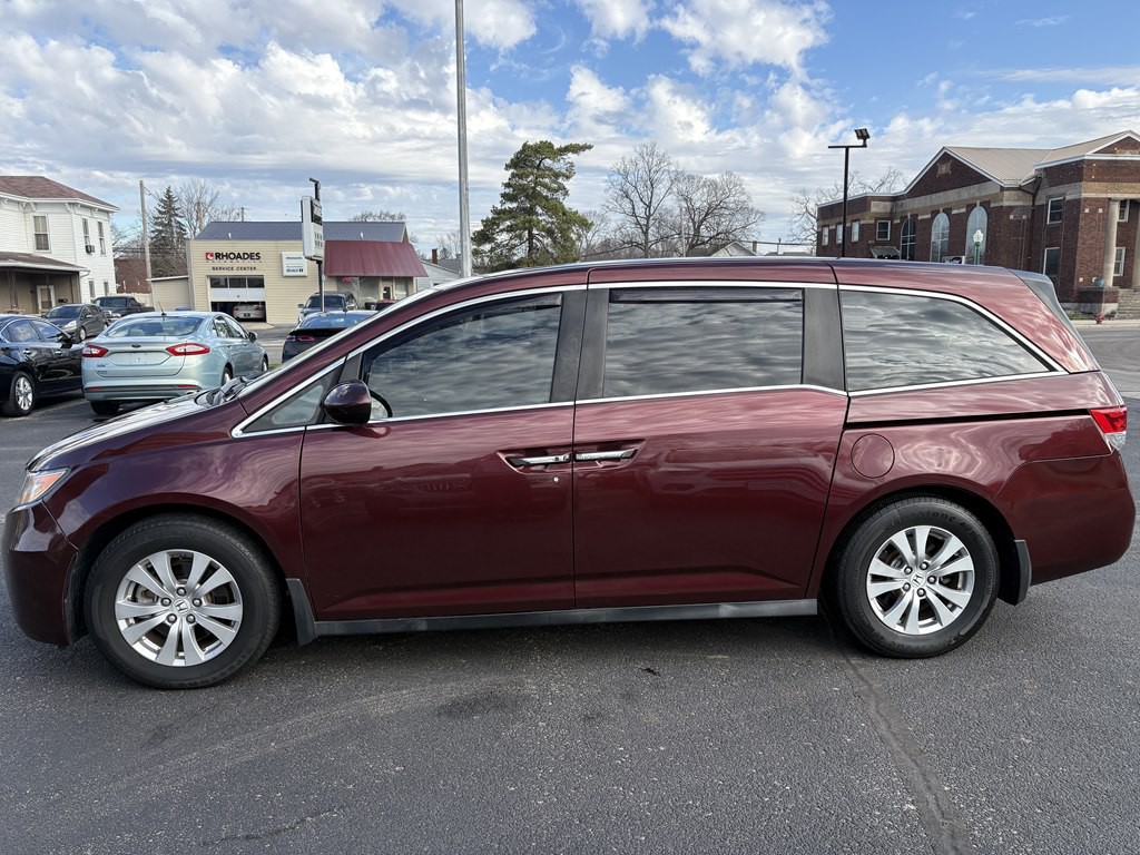 2016 Honda Odyssey Image 2