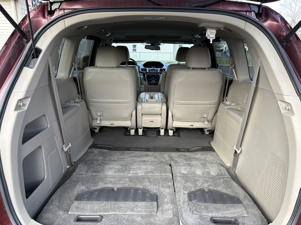 2016 Honda Odyssey Image 10