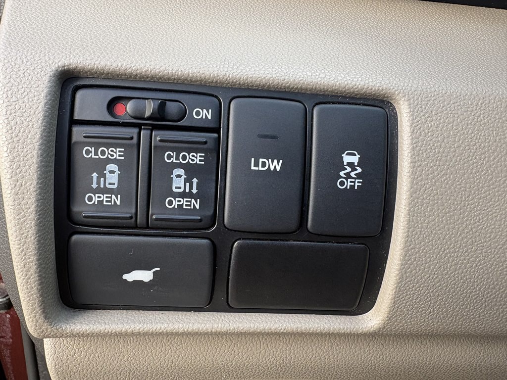 2016 Honda Odyssey Image 17