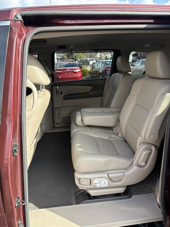 2016 Honda Odyssey Image 30