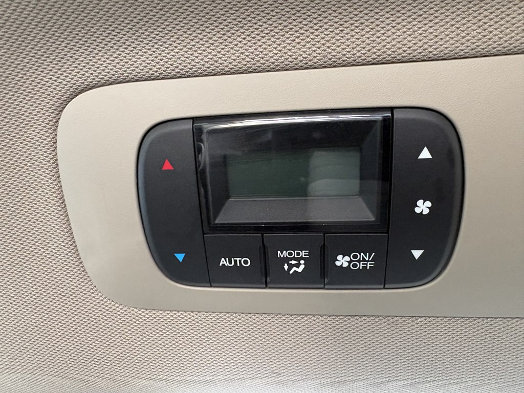 2016 Honda Odyssey Image 34