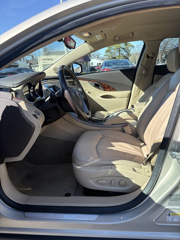 2012 Buick Lacrosse Image 12
