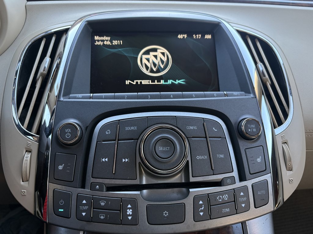 2012 Buick Lacrosse Image 21