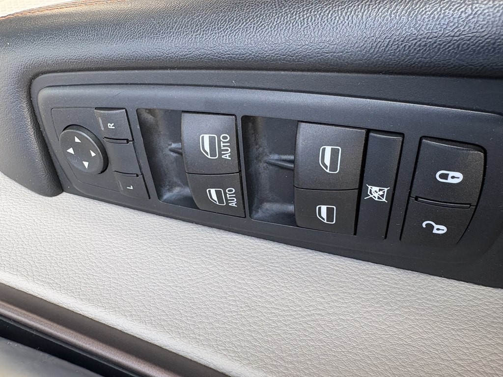 2017 Chrysler Pacifica Image 14