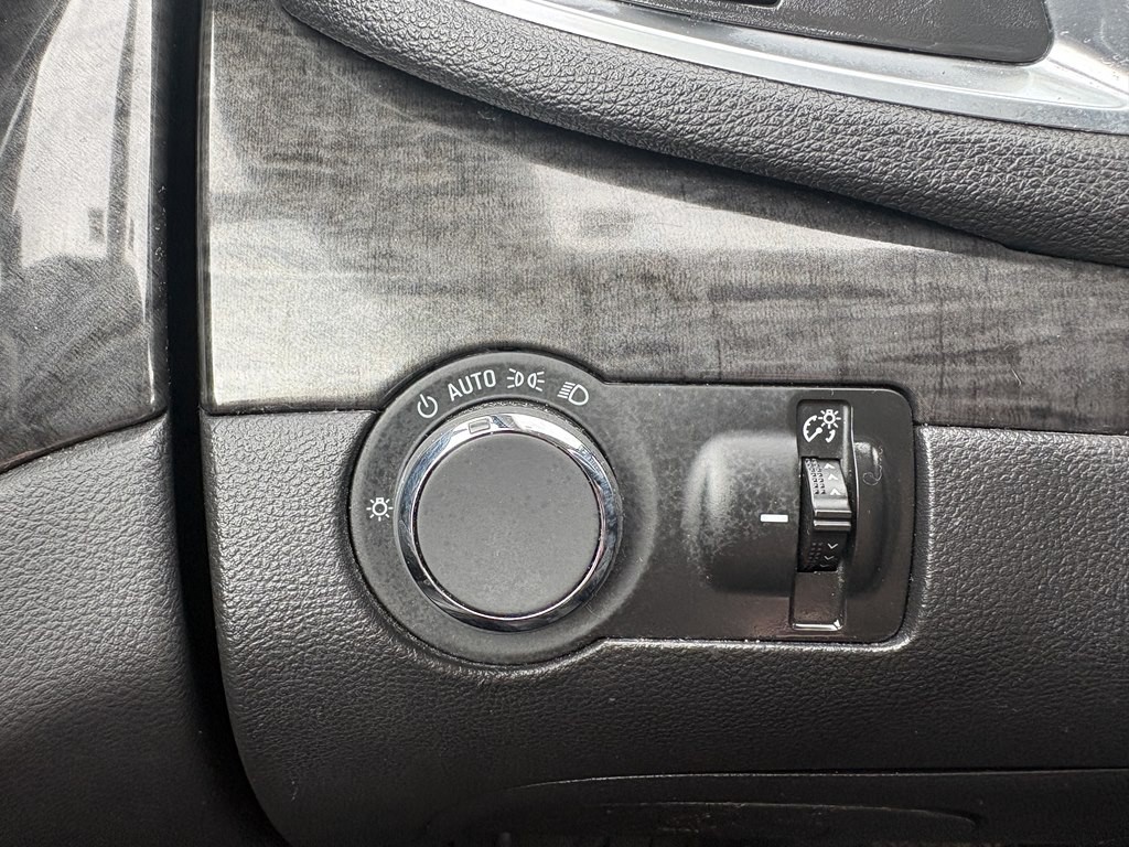 2015 Buick Enclave Image 16