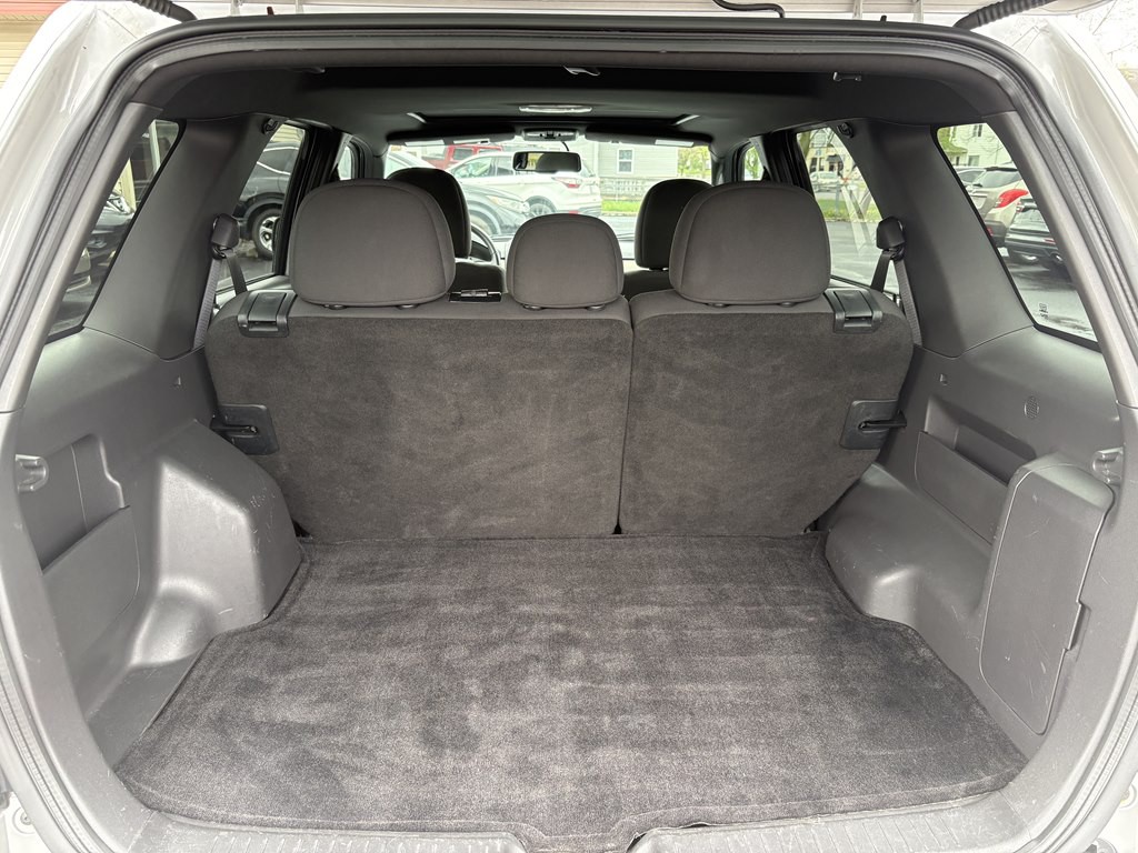 2011 Mercury Mariner Image 9