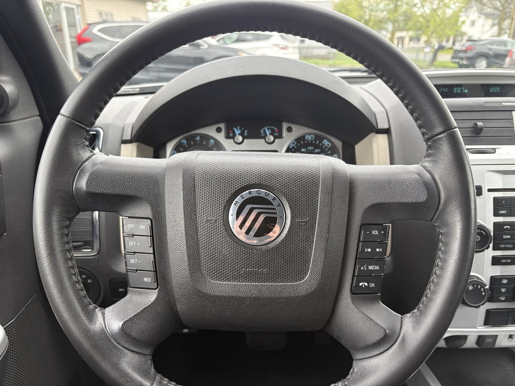 2011 Mercury Mariner Image 18