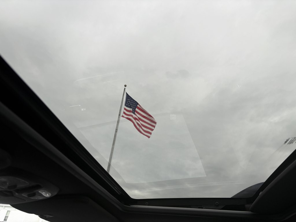 2011 Mercury Mariner Image 22