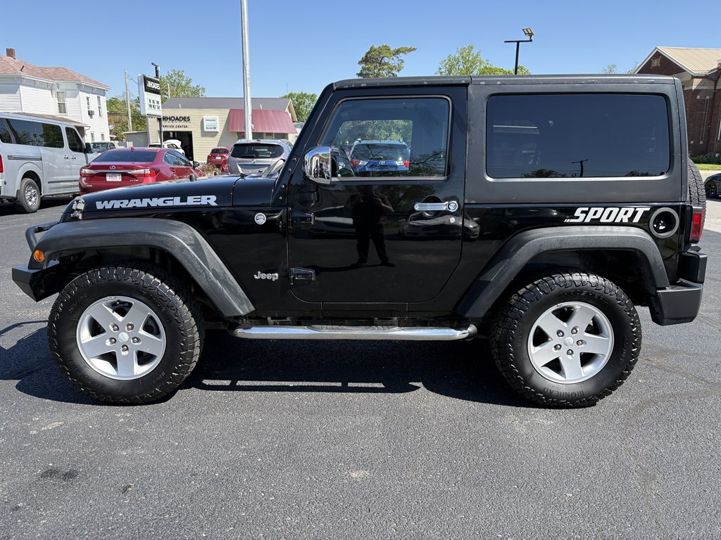 2012 Jeep Wrangler Image 2