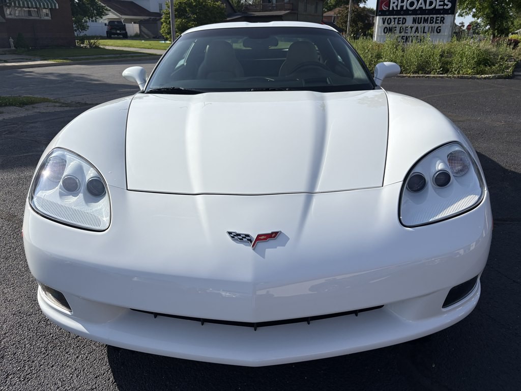 2005 Chevrolet Corvette Image 8