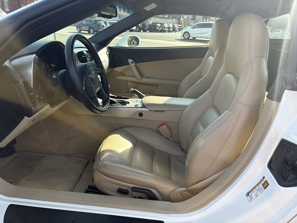 2005 Chevrolet Corvette Image 14