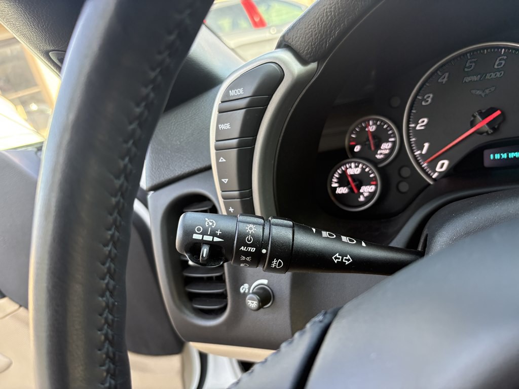 2005 Chevrolet Corvette Image 16