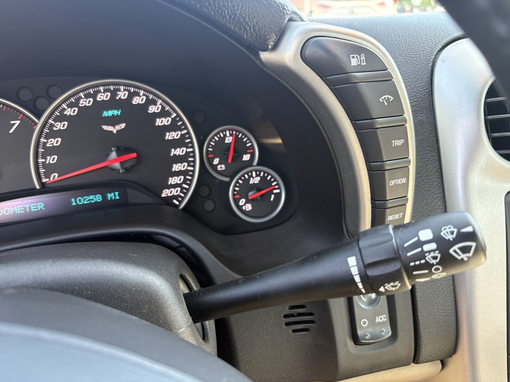 2005 Chevrolet Corvette Image 17