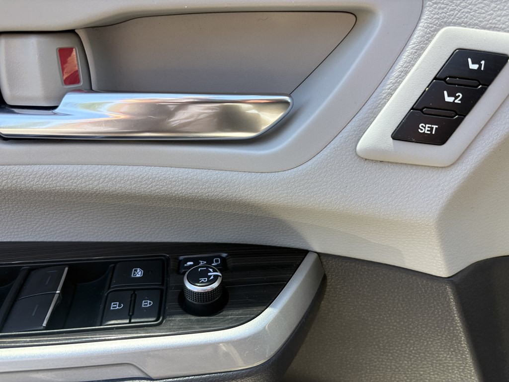 2021 Toyota Sienna Image 12