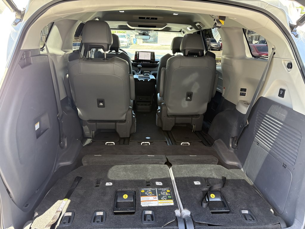 2021 Toyota Sienna Image 30