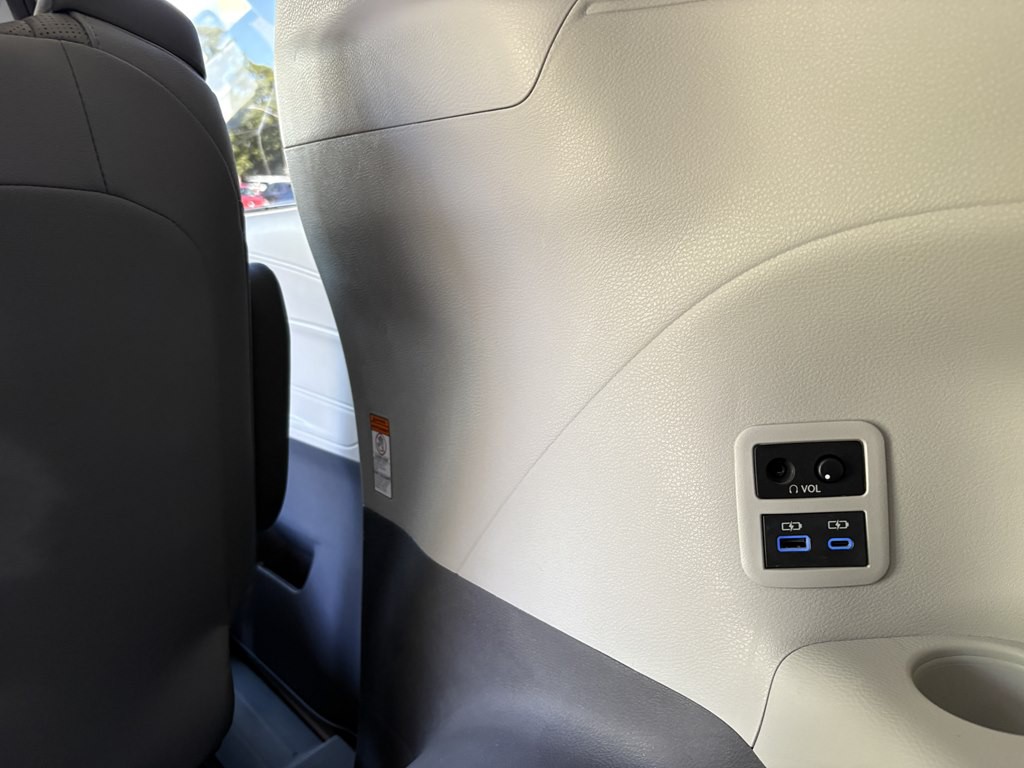 2021 Toyota Sienna Image 33