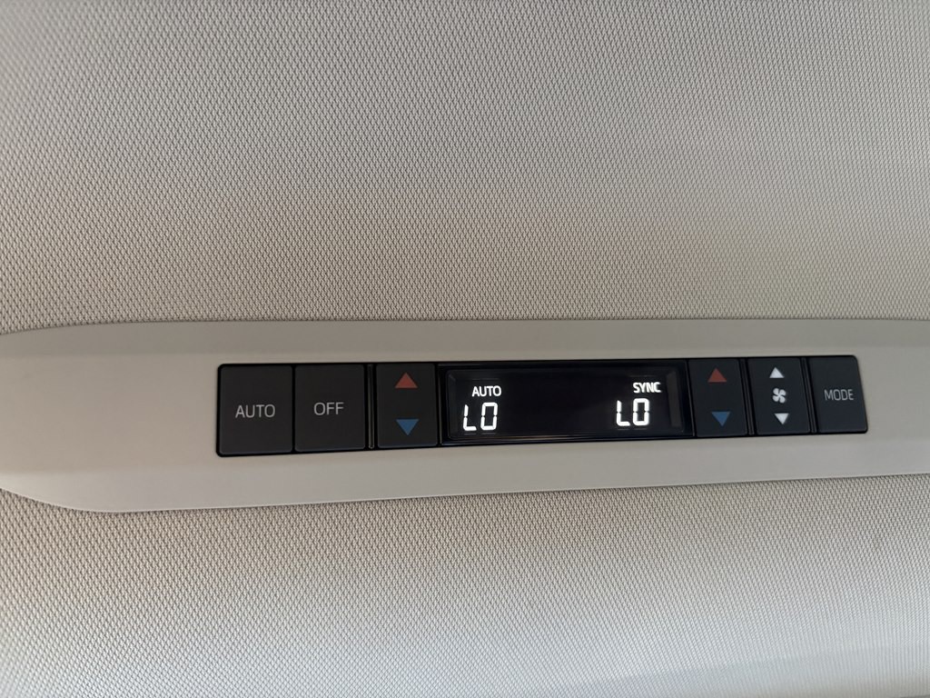 2021 Toyota Sienna Image 35